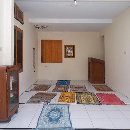 Hotel Reddoorz Syariah Near Alun Alun Wonosari Extérieur photo