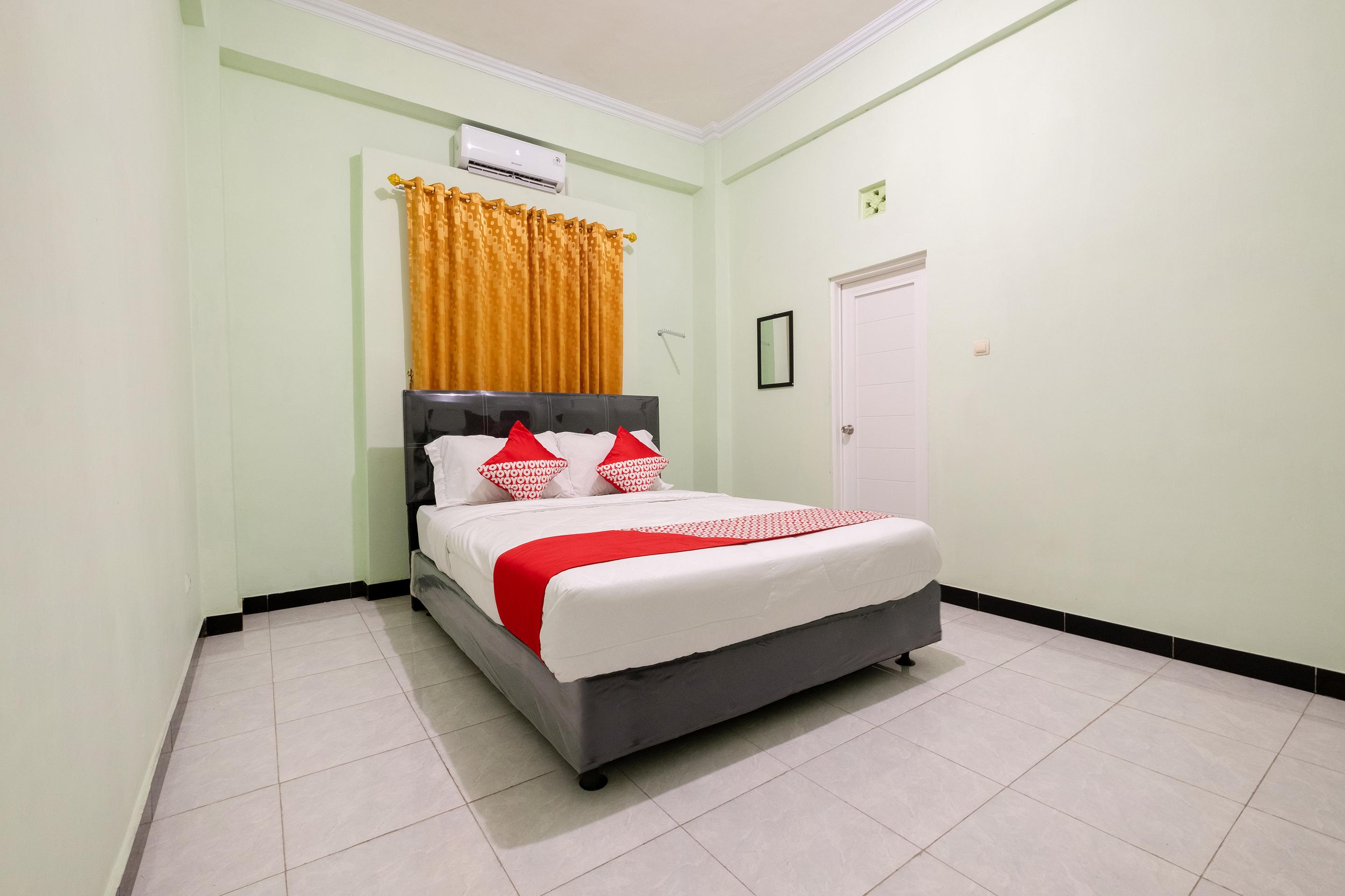 Hotel Reddoorz Syariah Near Alun Alun Wonosari Extérieur photo