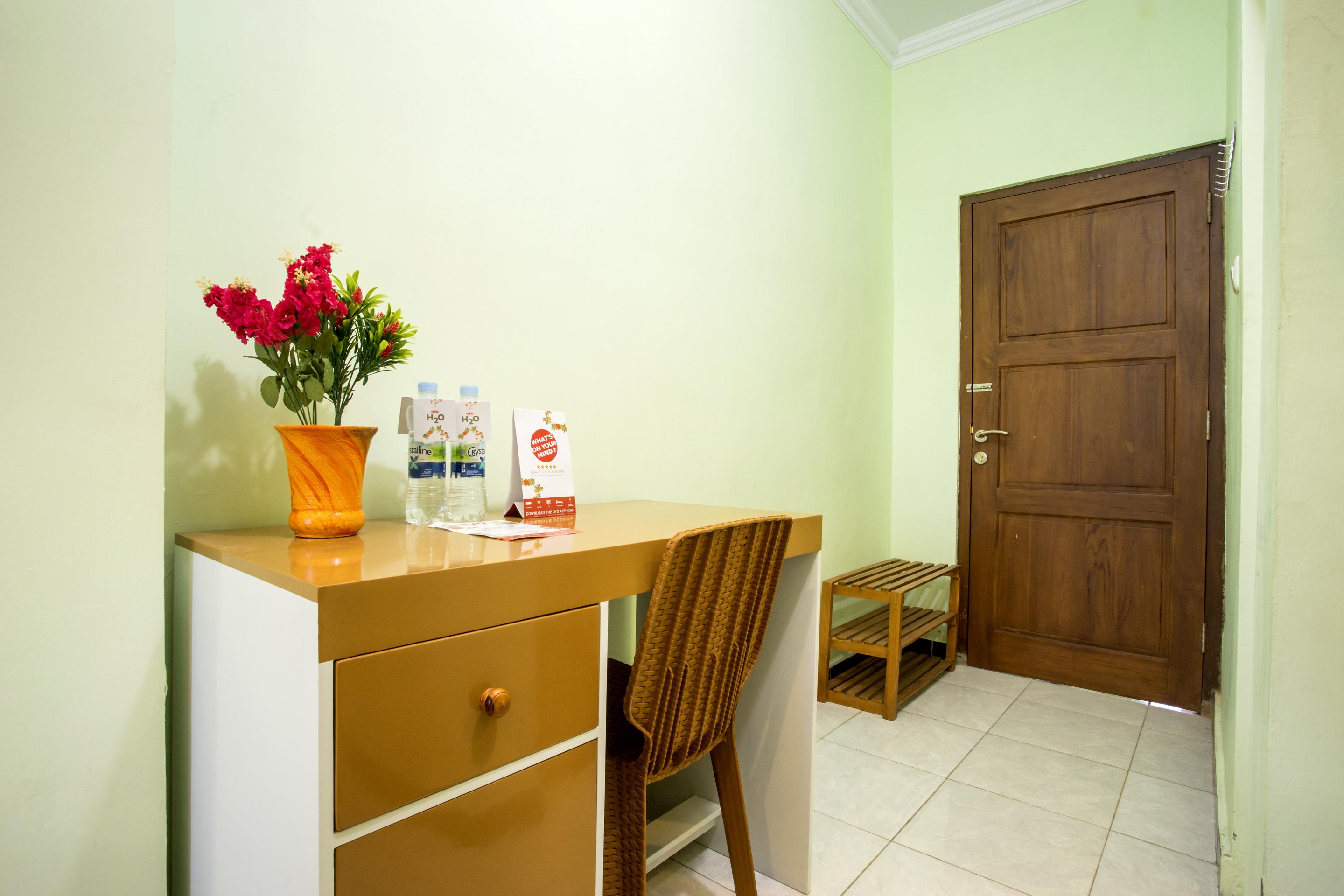 Hotel Reddoorz Syariah Near Alun Alun Wonosari Extérieur photo