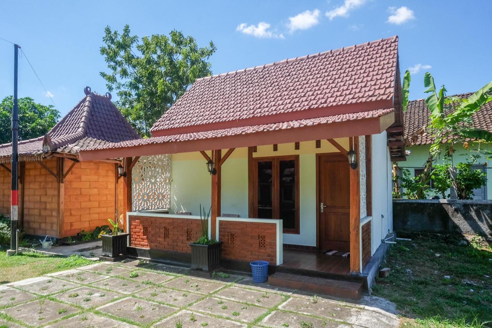 Hotel Reddoorz Syariah Near Alun Alun Wonosari Extérieur photo
