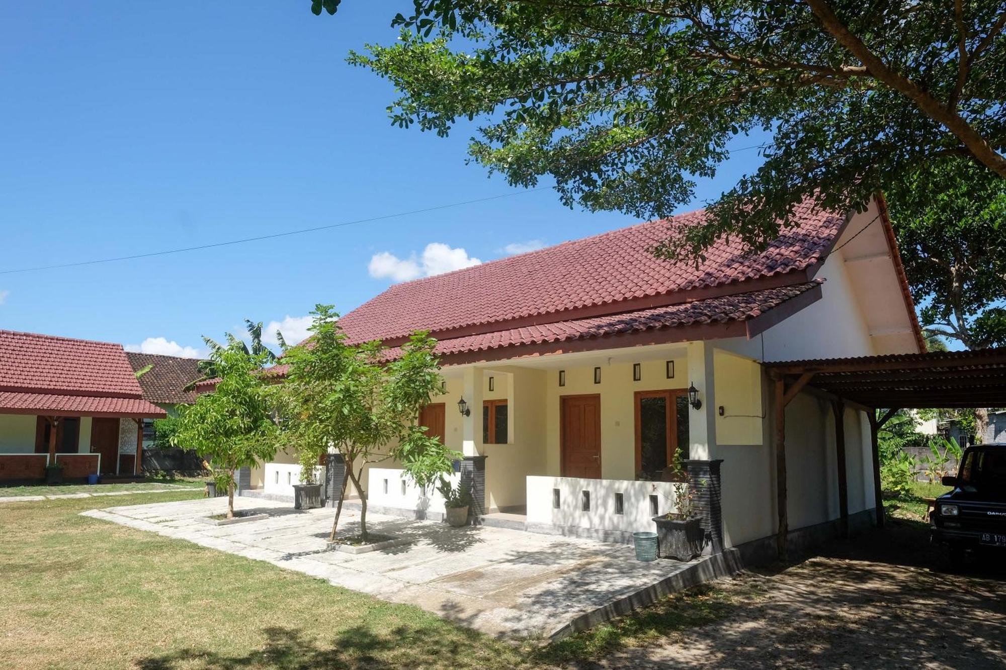 Hotel Reddoorz Syariah Near Alun Alun Wonosari Extérieur photo